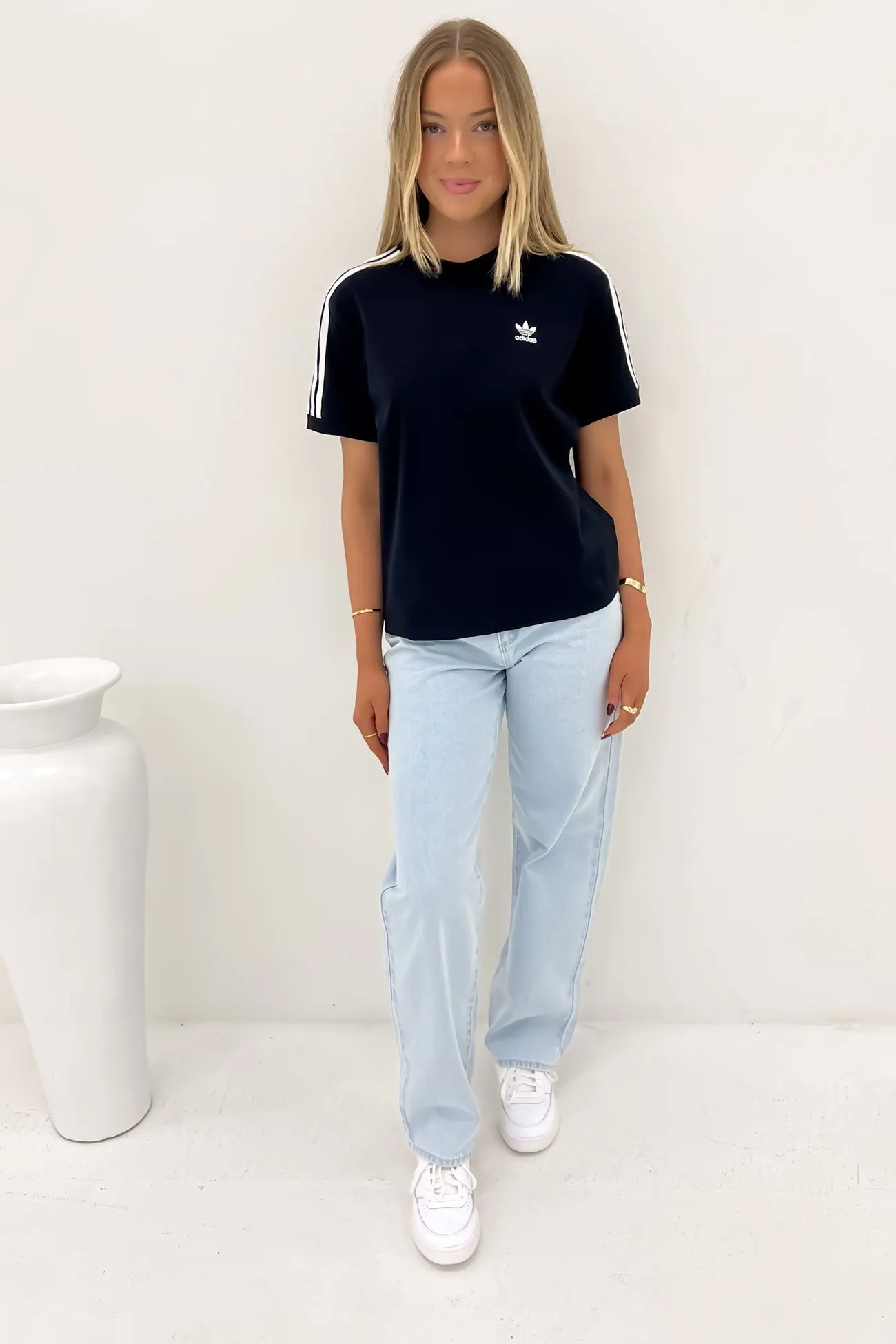 3 Stripe Tee Black TemperatureRegulating AntiStatic Properties