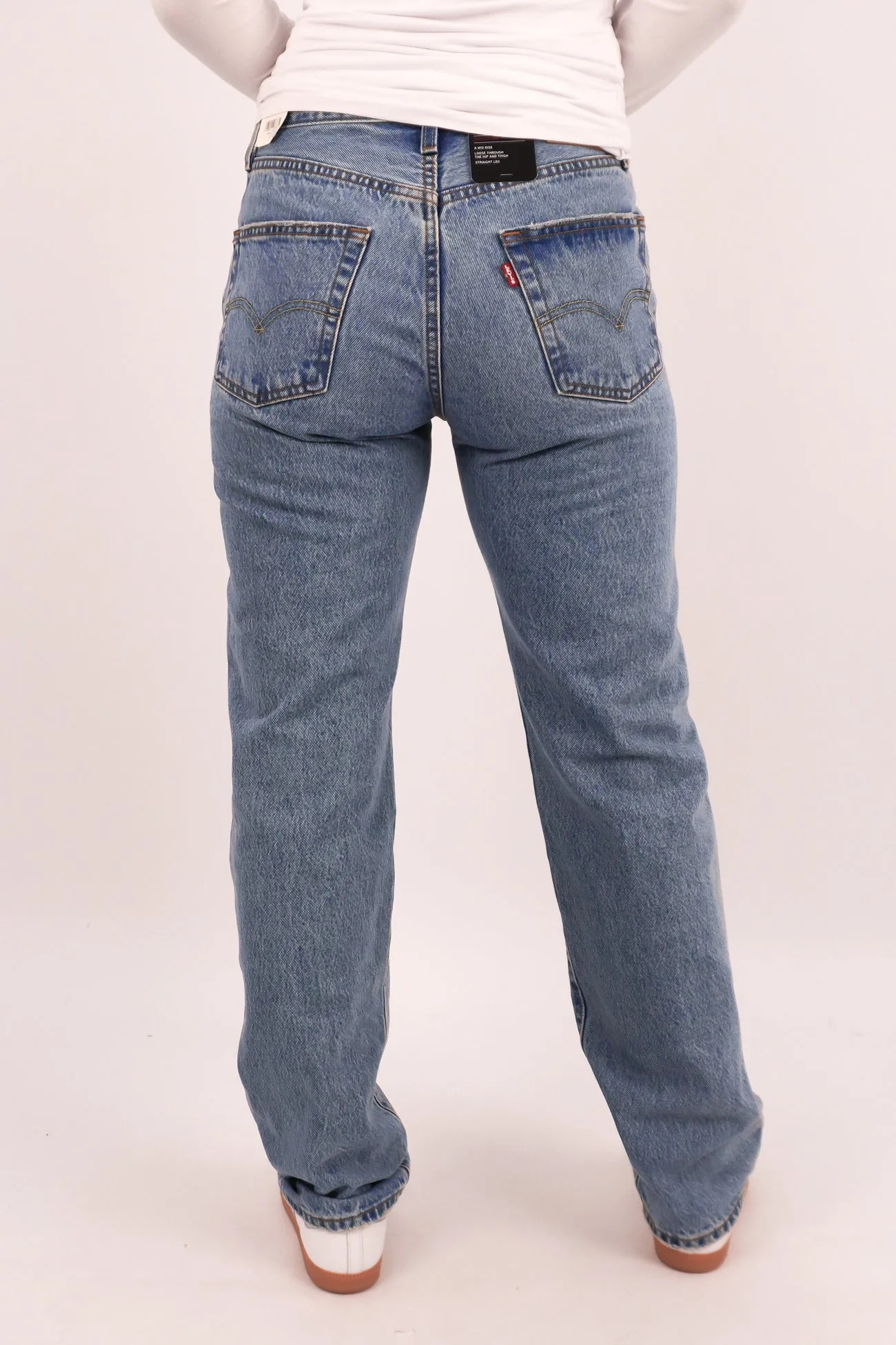 501 '90s Jean In Love With You Subtle Detail Student Outfit Earthy
