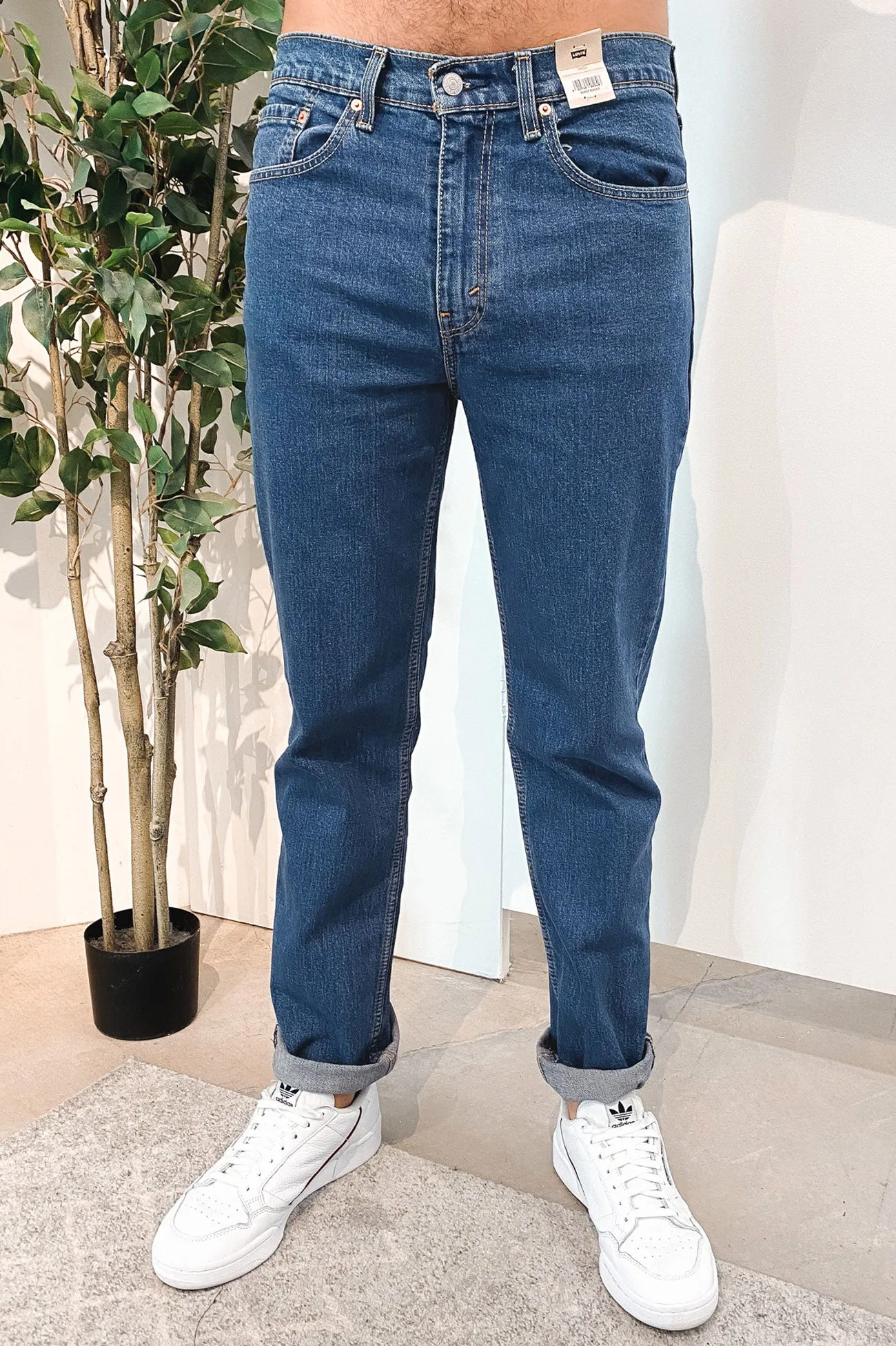 Soft Texture Modern Youth Style Party Look 516 Straight Jean Dark Stonewash