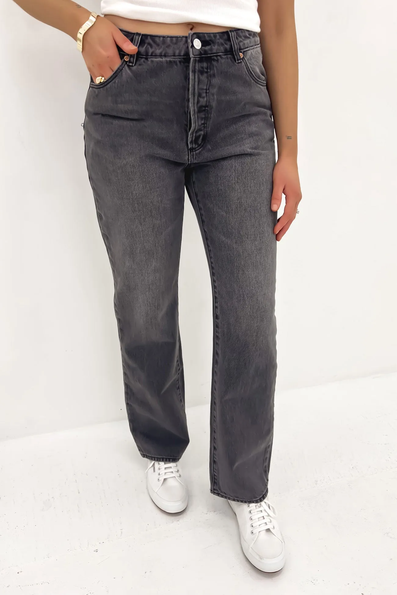 Breathable Fit 90s Relaxed Jean Worn Black