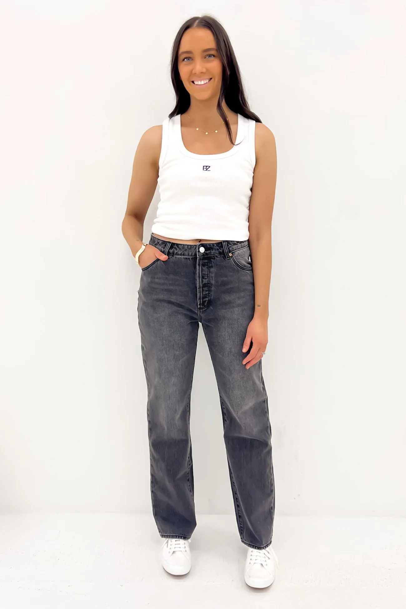 Weekend Getaway Minimalist Breathable 90s Relaxed Jean Worn Black