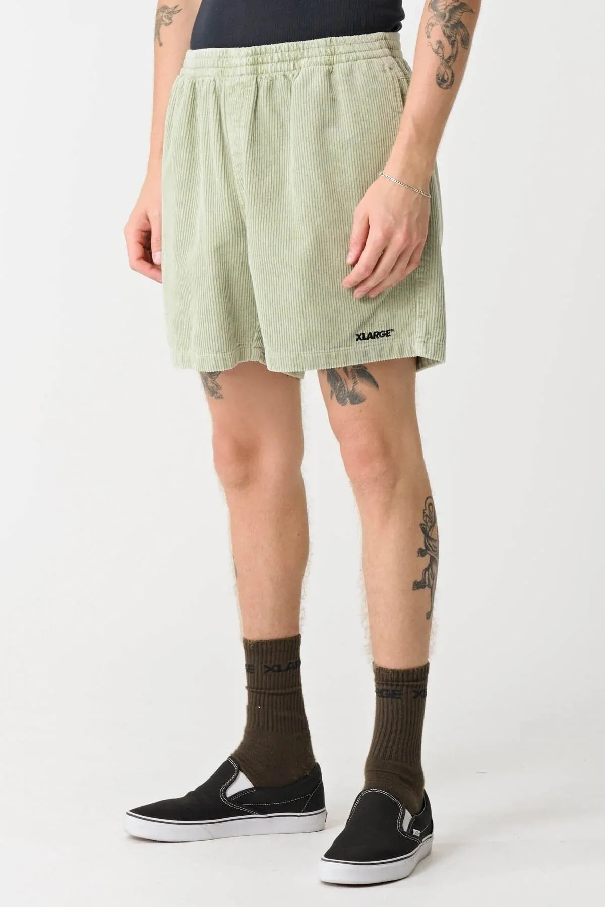 Flexible Pocket Placement ReflectiveAccents 91 Wide Cord Beachshort Pigment Swamp