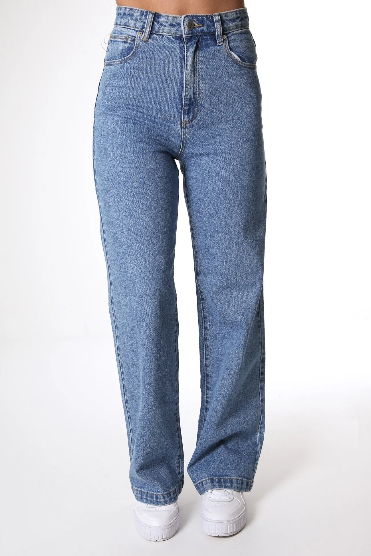 A 94 High & Wide Jean Debbie Earthy Rainy Day City Walk