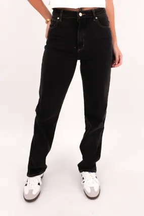 A 94 High Straight Jean Cara Date Night Sunny Vibes Timeless Look