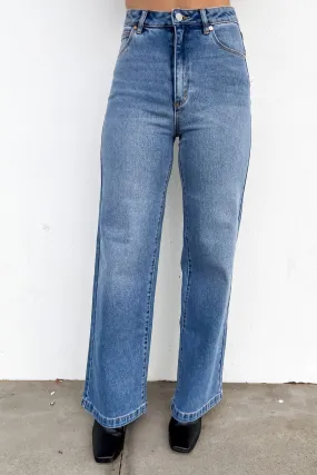 A 94 Wide Jean Julieta Customizable Fit Daily Wear Breathable Classic