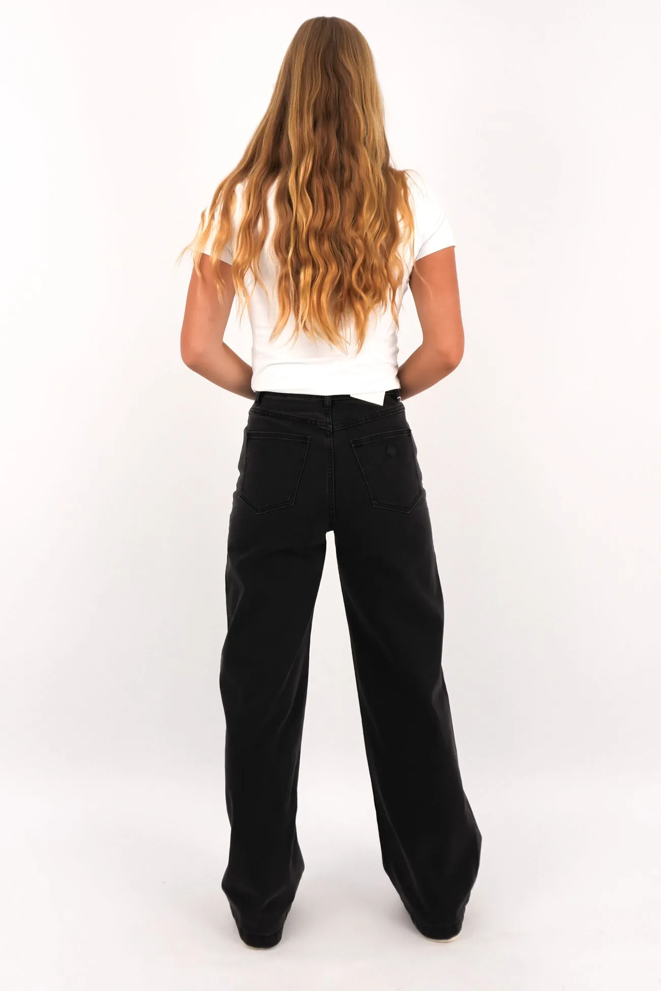 A 94 Wide Jean Sophie Modern Winter Warmth Loose Holiday Vibes Date Night Lightweight