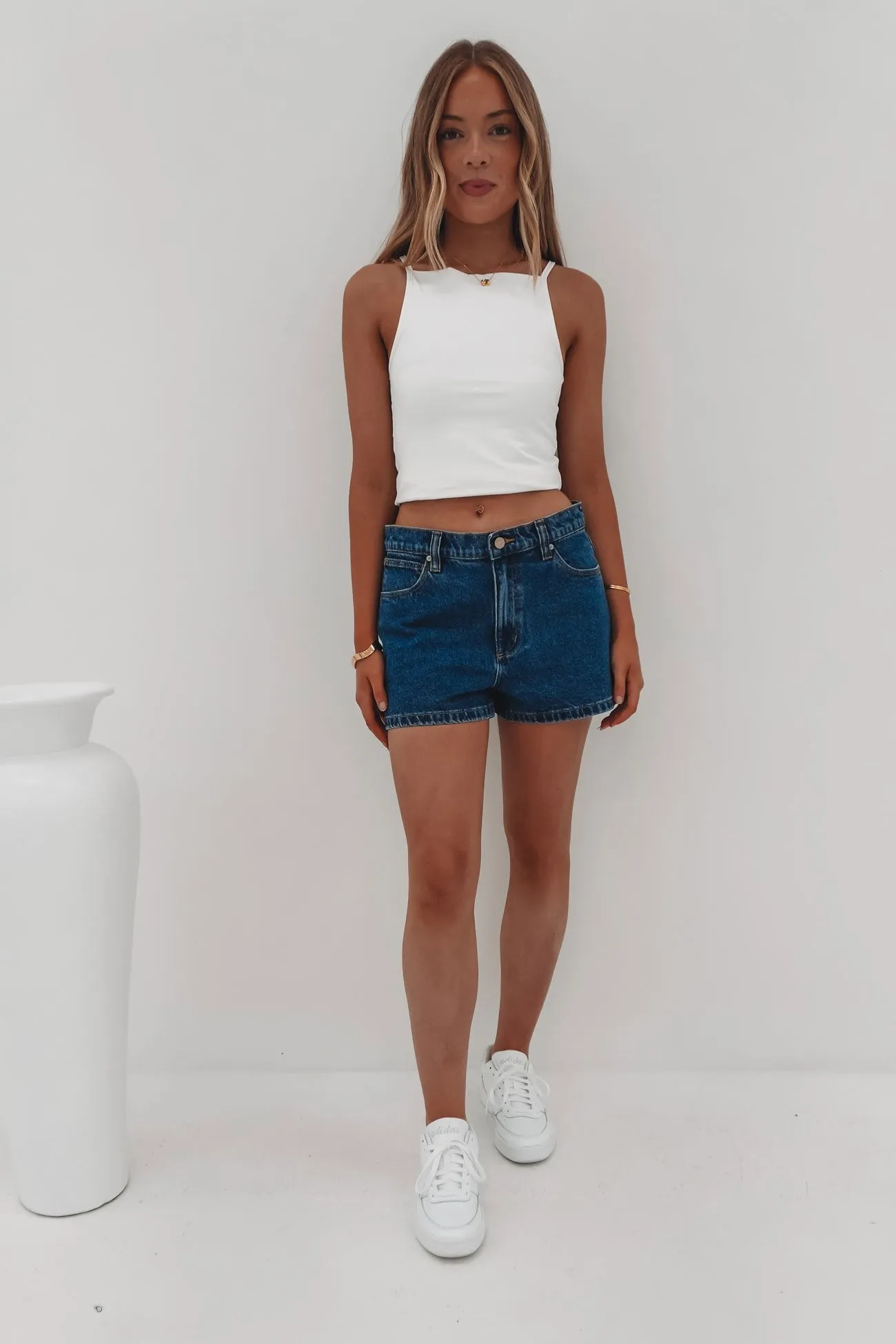 A 95 Baggy Short Bella fishing attire night out outfit
