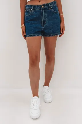 anti - static A 95 Baggy Short Bella