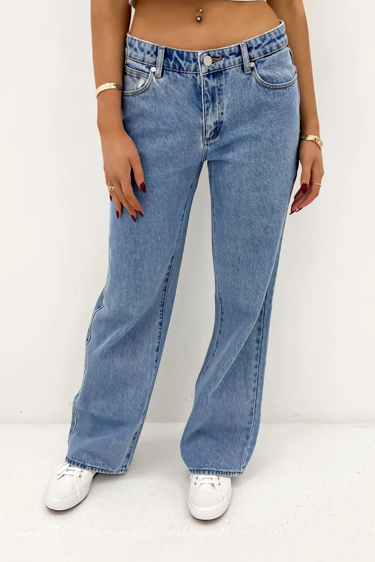 A 99 Baggy Jean Gigi Simple Wear