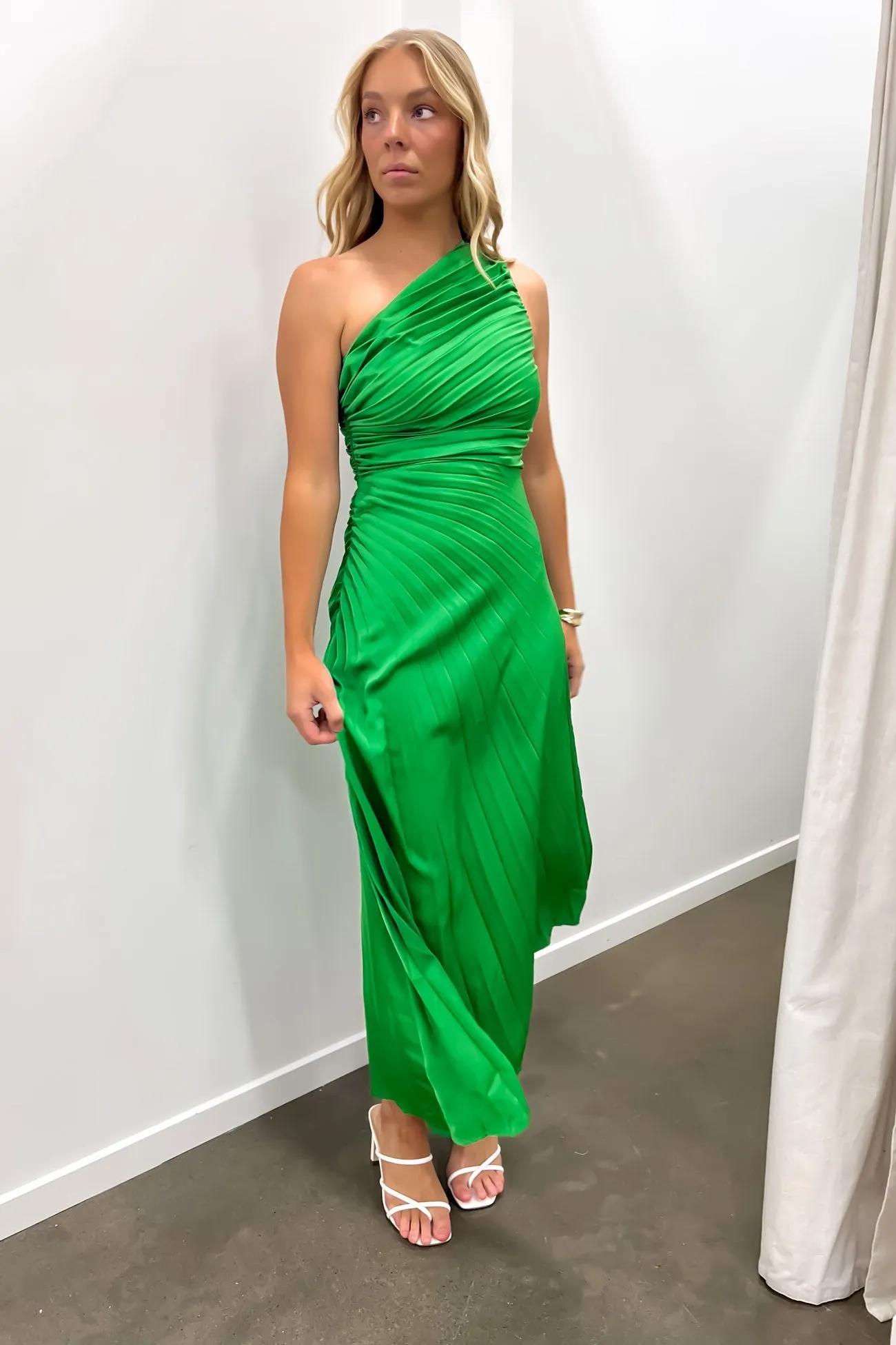 Caralee Midi Dress Green Trendy summer outfit