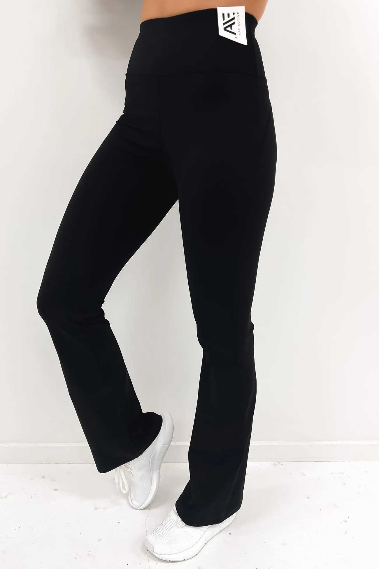 Active Flare Legging Black RuggedDurability
