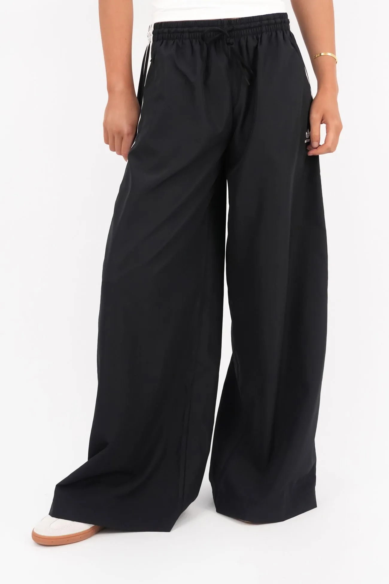 simple design Lightweight Fabric Adicolor Firebird Oversized Track Pant Black