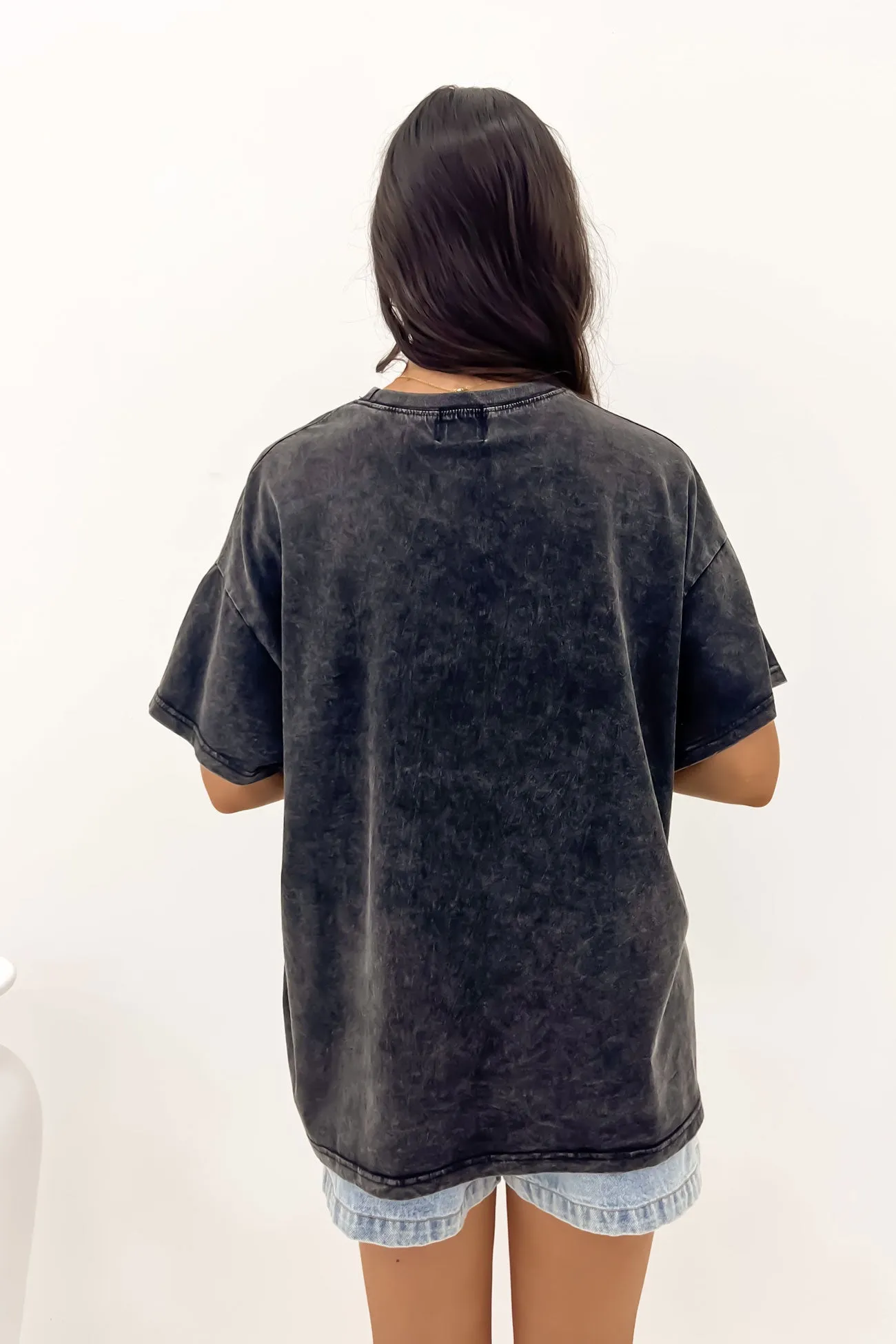 Wrinkle Resistant Finish Sun Rise Tee Black Acid Wash