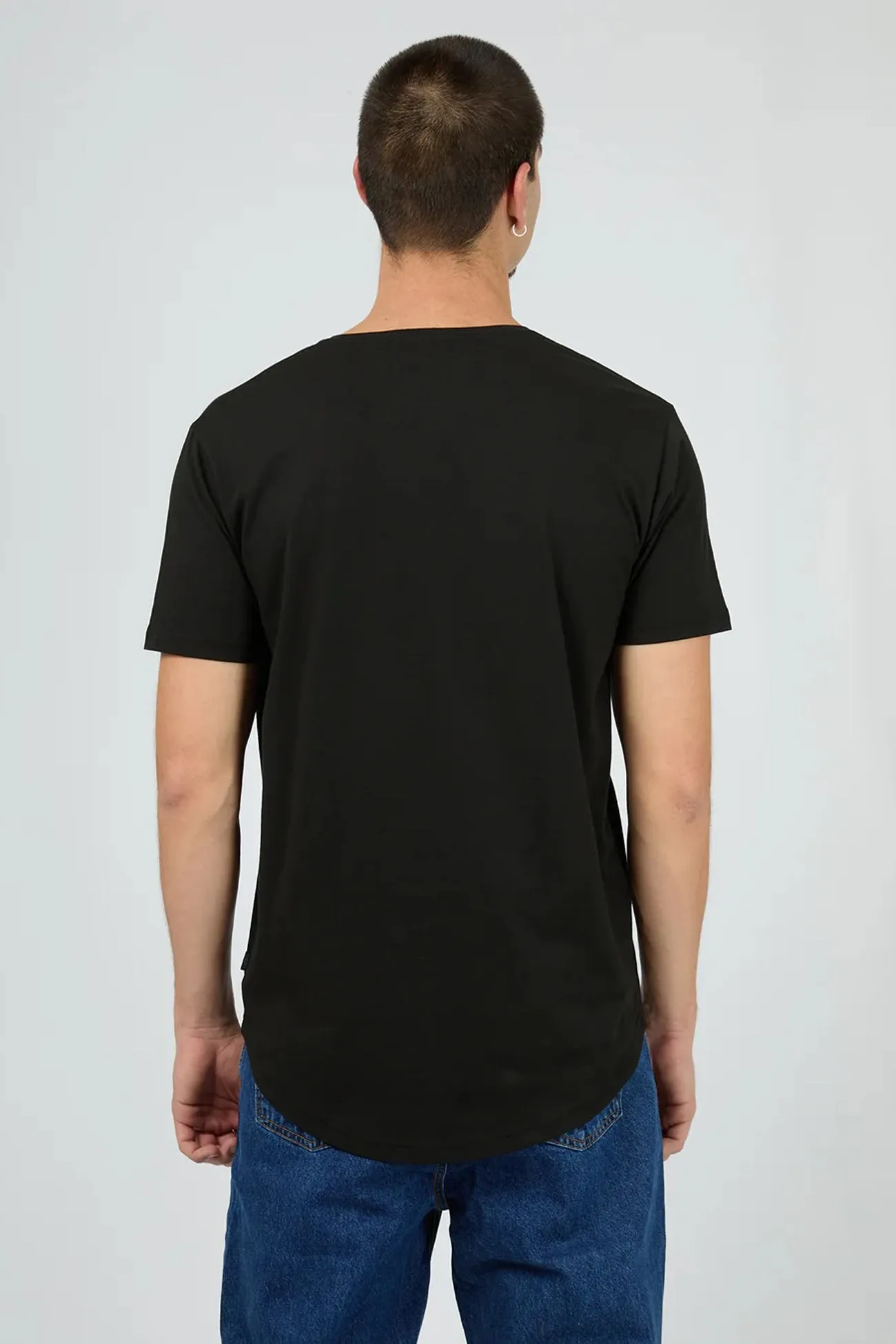 Cozy Feeling Solid Tail Tee Black