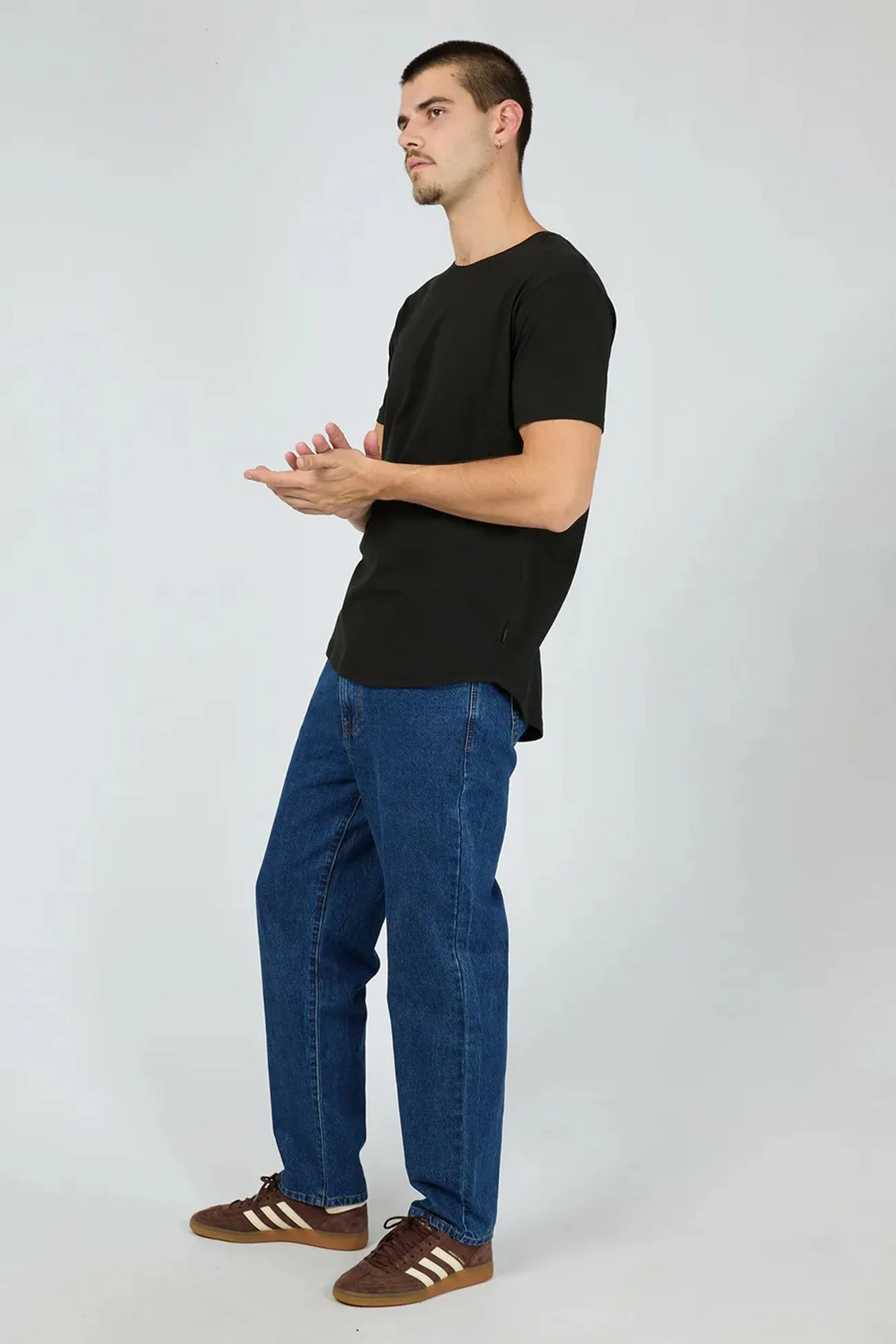 Fit For All Solid Tail Tee Black