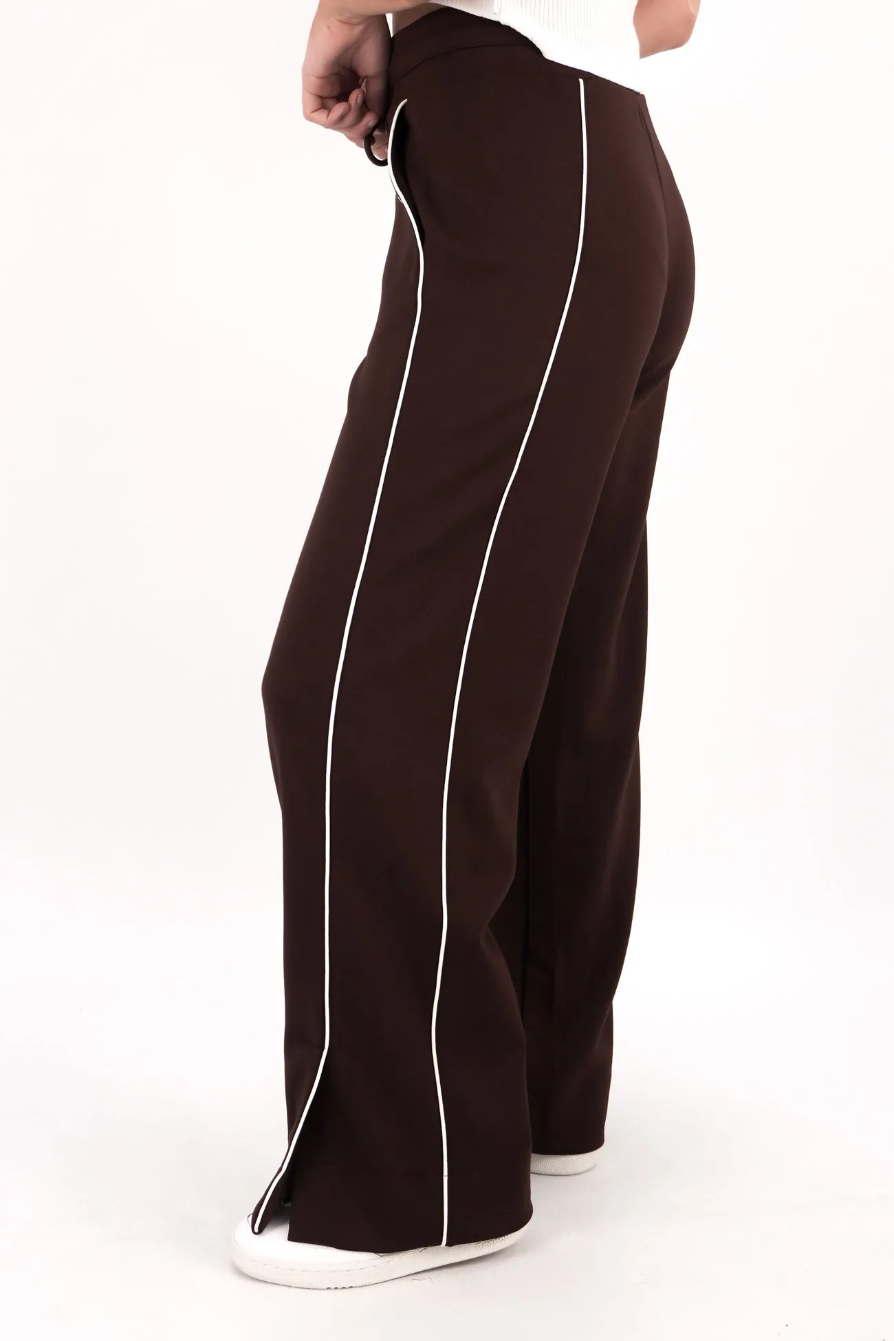 Aster Pant Chocolate Comfortable Movement