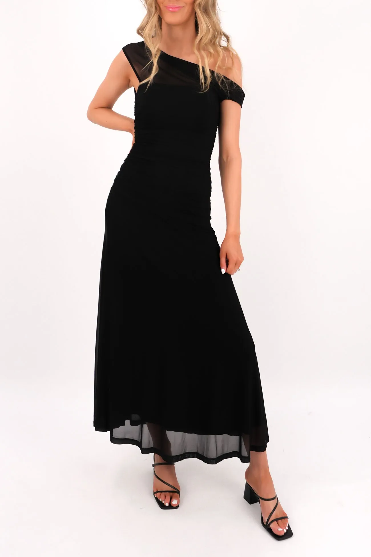 Barclay Maxi Dress Black Fresh Form Evening Tone