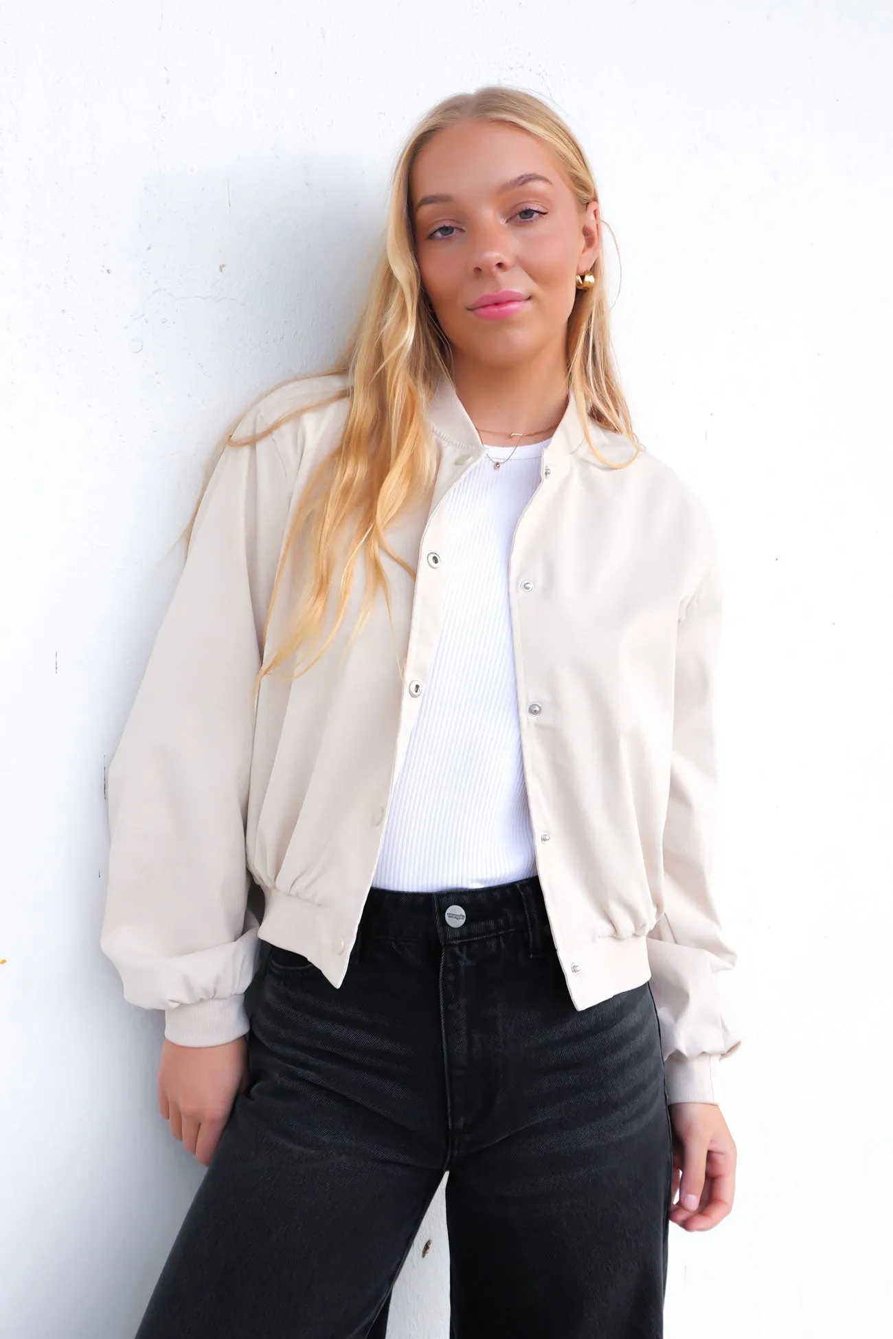 Mid Length Cut Benny Bomber Cream