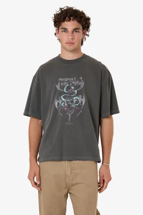 Sporty essentials Bitter End Box Fit Oversize Short Tee Merch Black