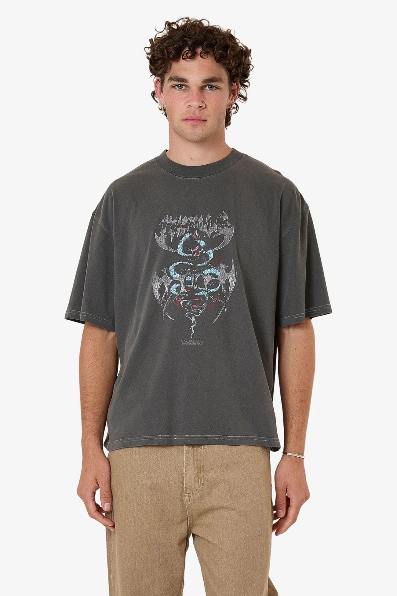 Sporty essentials Bitter End Box Fit Oversize Short Tee Merch Black
