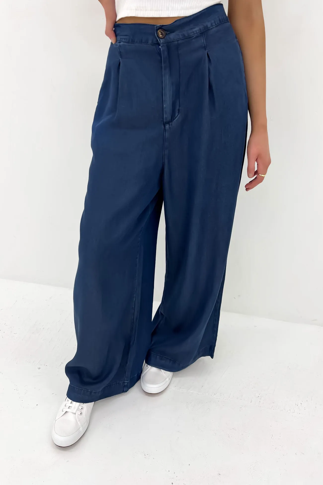 FrictionResistantEdging Anti Static Lining Stephanie Pant Indigo