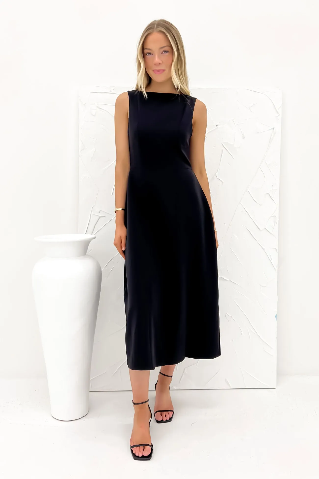 Timeless Touch Soft touch evening dress Briony Midi Dress Black