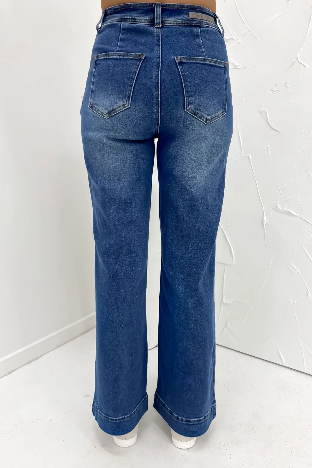 Weekend Warrior Smooth Mahnee Flare Jean Mid Blue