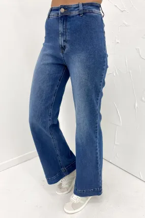 Mahnee Flare Jean Mid Blue Fast Match