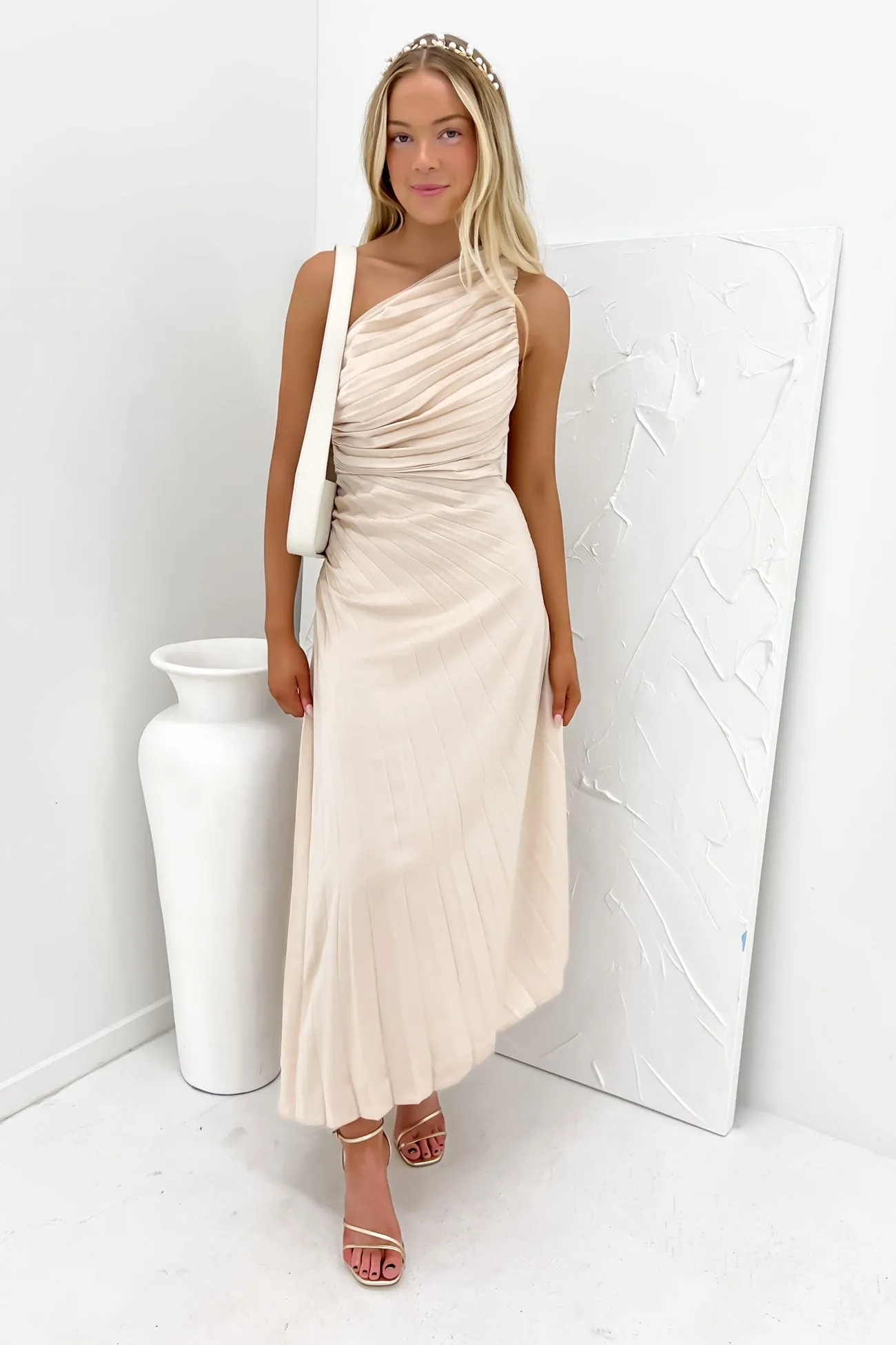 Versatile Look Aura Glow Caralee Midi Dress Champagne