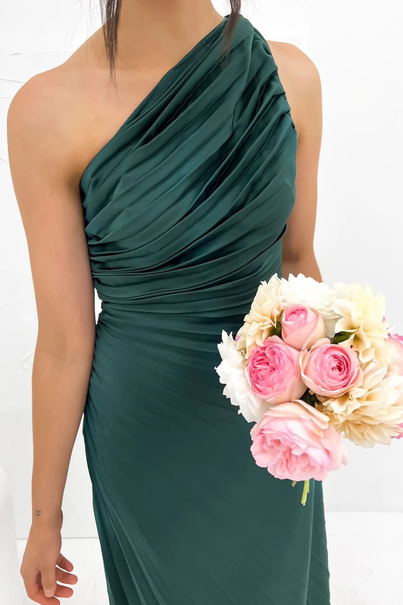 Smooth Shape Interchangeable-Detail Caralee Midi Dress Emerald