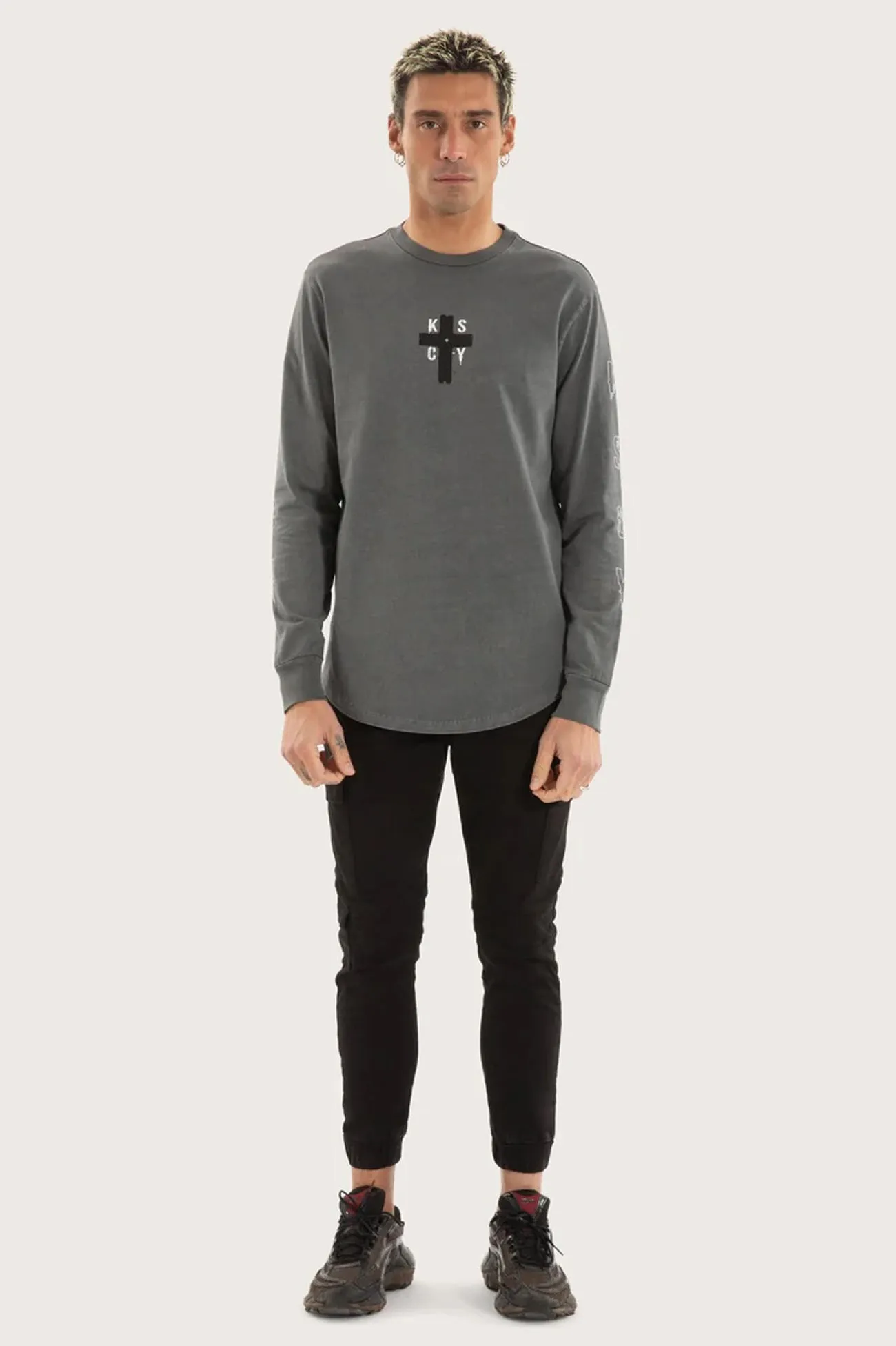 Cautious Dual Curved Long Sleeve Tee Pigment Charcoal Standard Body Fit