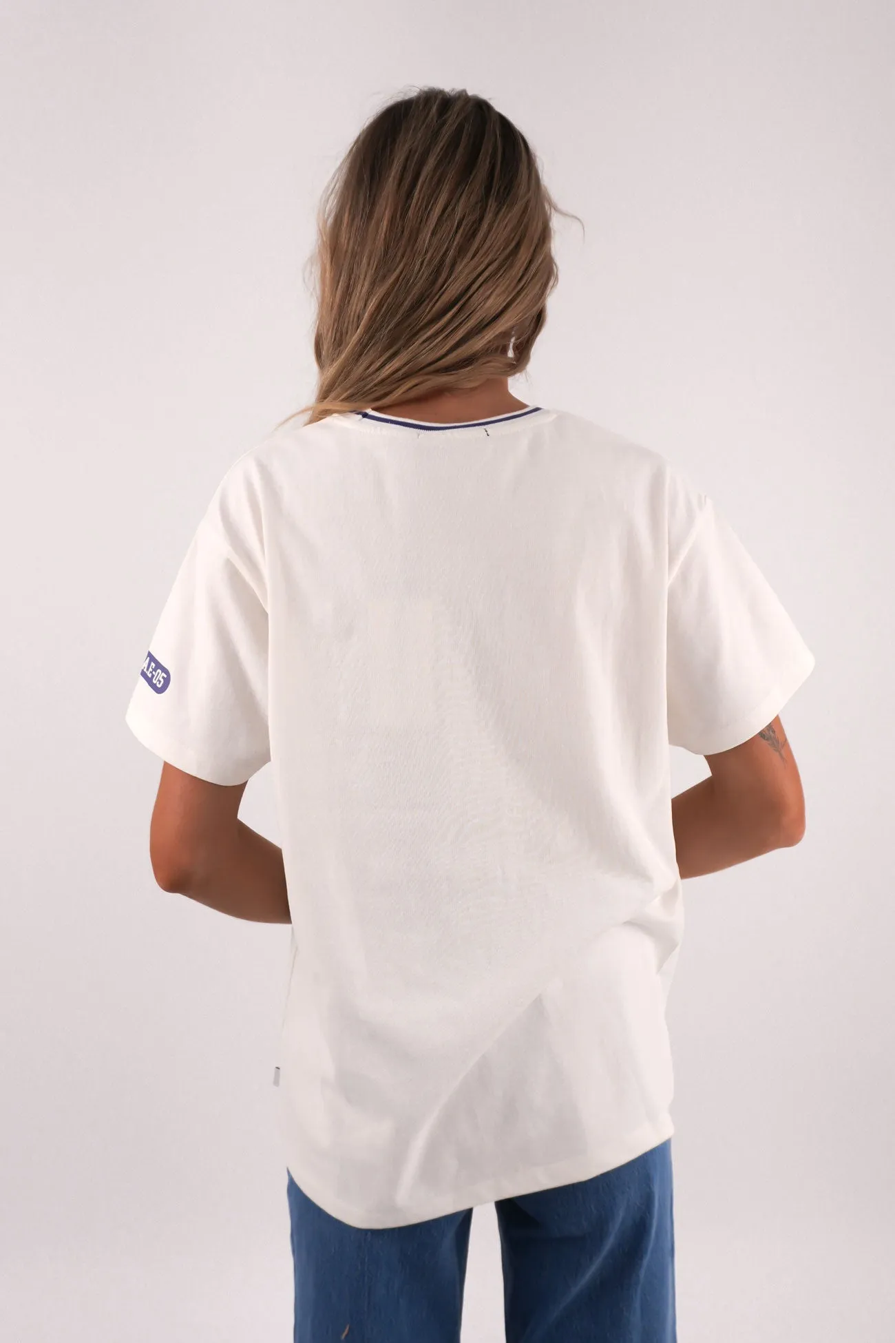 Chelsea Relaxed Tee Vintage White Camping practicality