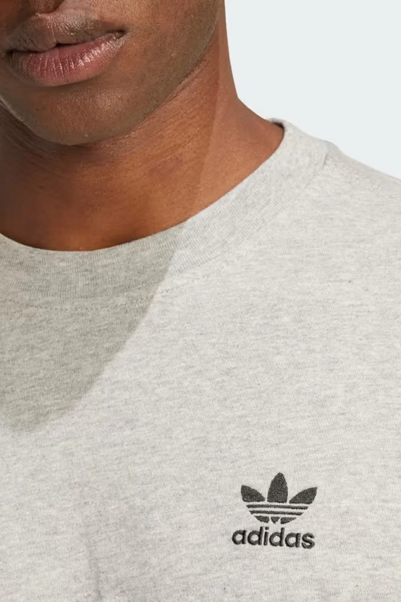 Holiday Wear Trefoil Essential Tee Medium Grey Heather