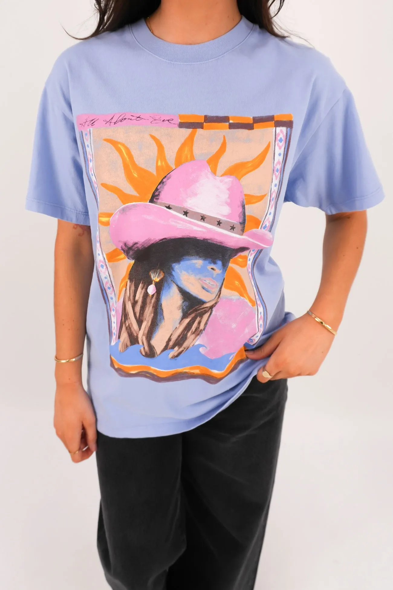 Minimalist Look Calamity Sun Relaxed Tee Light Blue