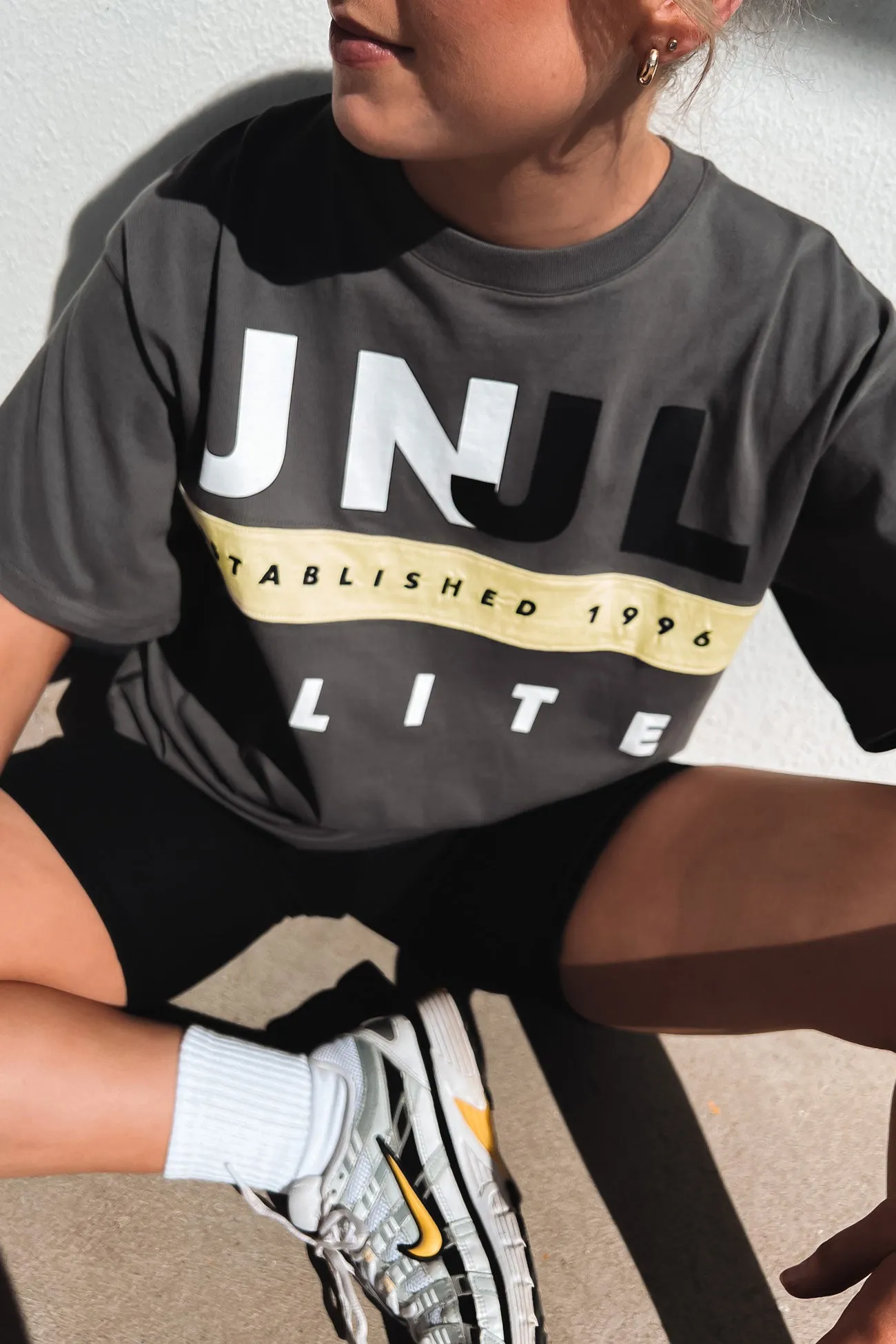 Daily Outfit Style Stretch Jersey Knit Landon Tee Charcoal