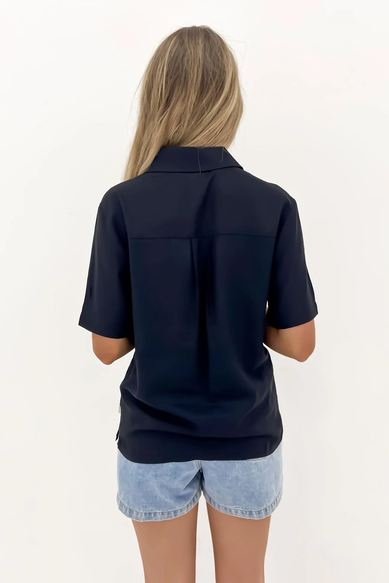 Versatile Clothing Classic Lounge Shirt Black