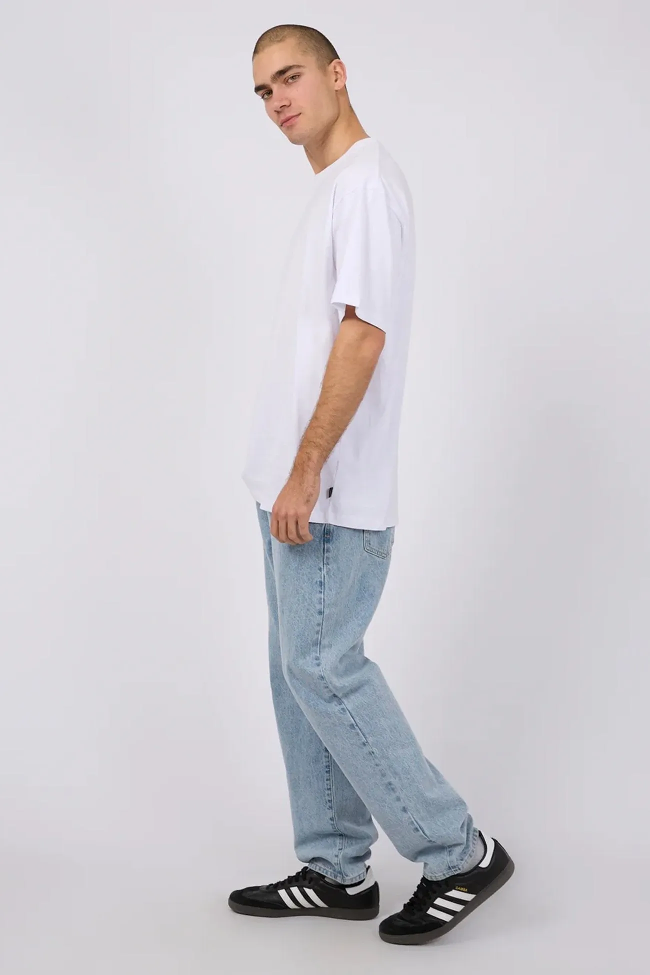 Classic Tee White Easy Layering Universal Silhouette