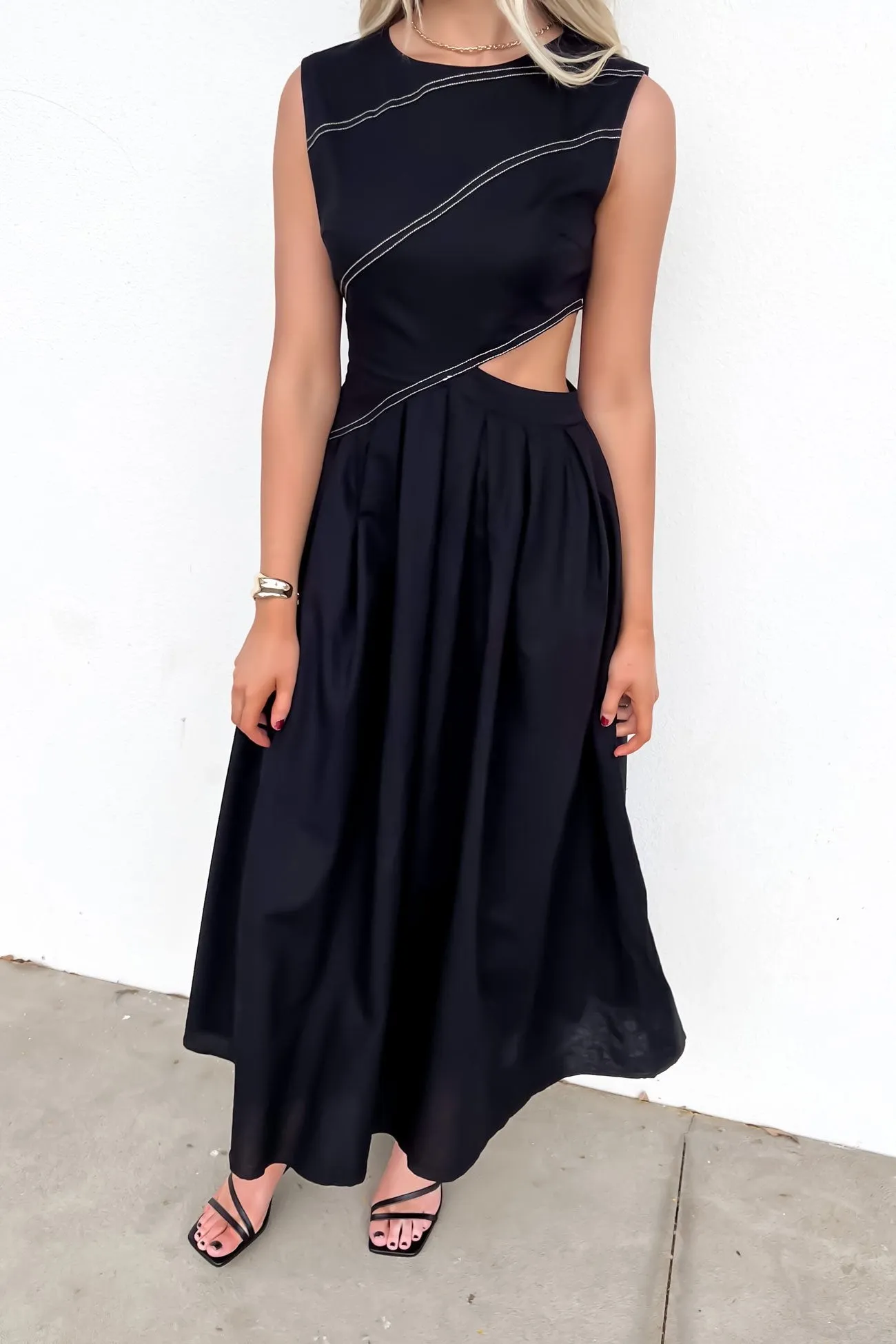 Colson Midi Dress Black Simple Mood Wrap Glow
