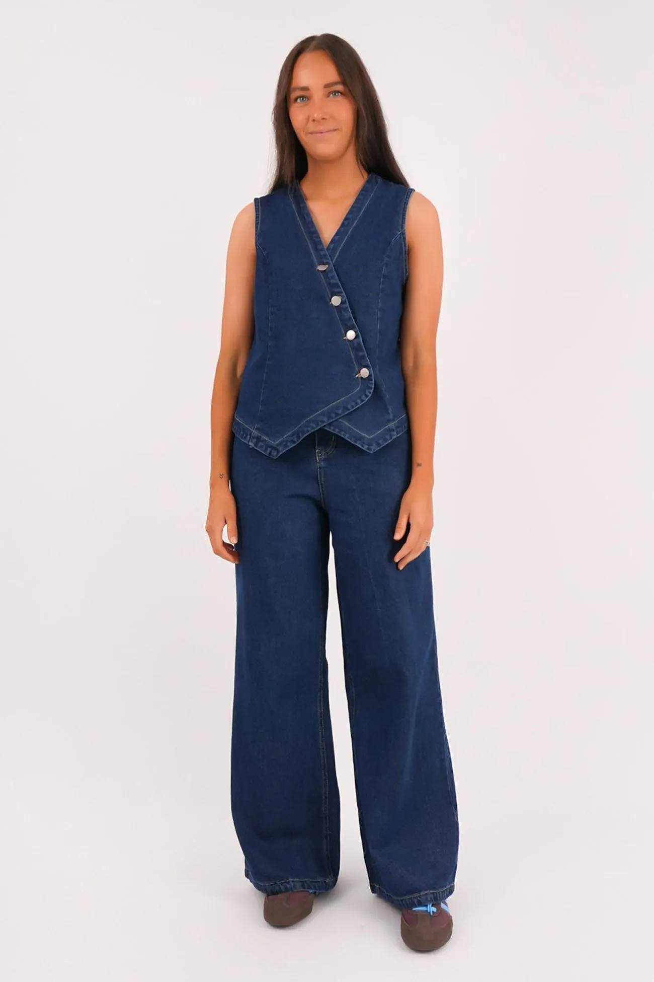 Hidden Storage Compartment Marza Vest 78 Wash