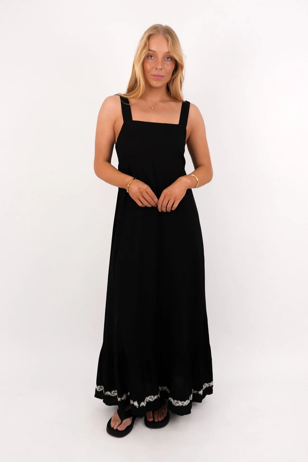 Bandera Maxi Dress Black Fall Flow