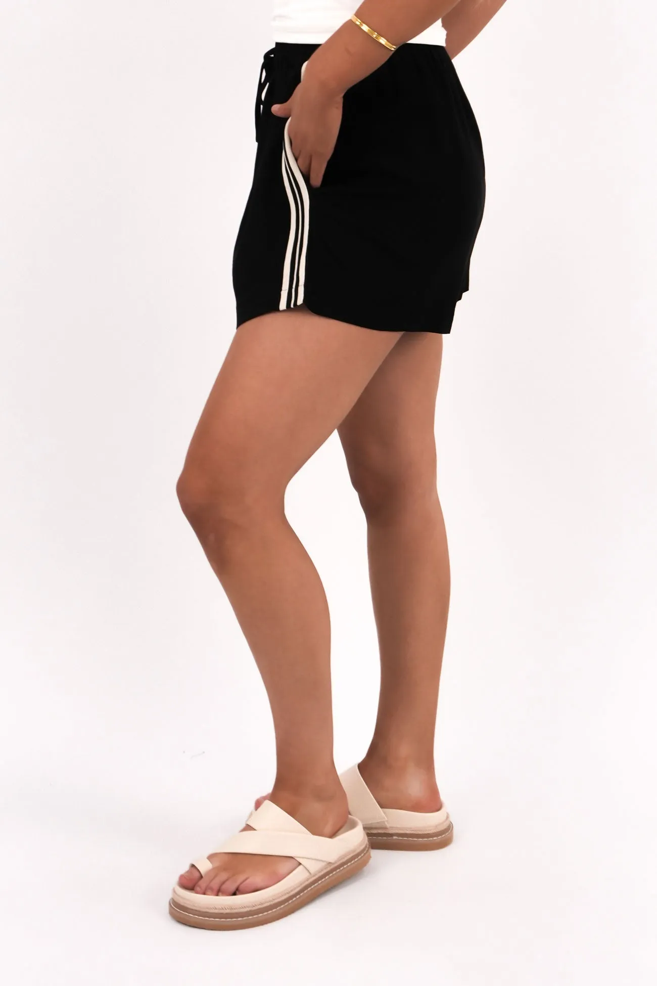Thermal Regulating Fabric On-the-Go Shorts Wyler Short Black