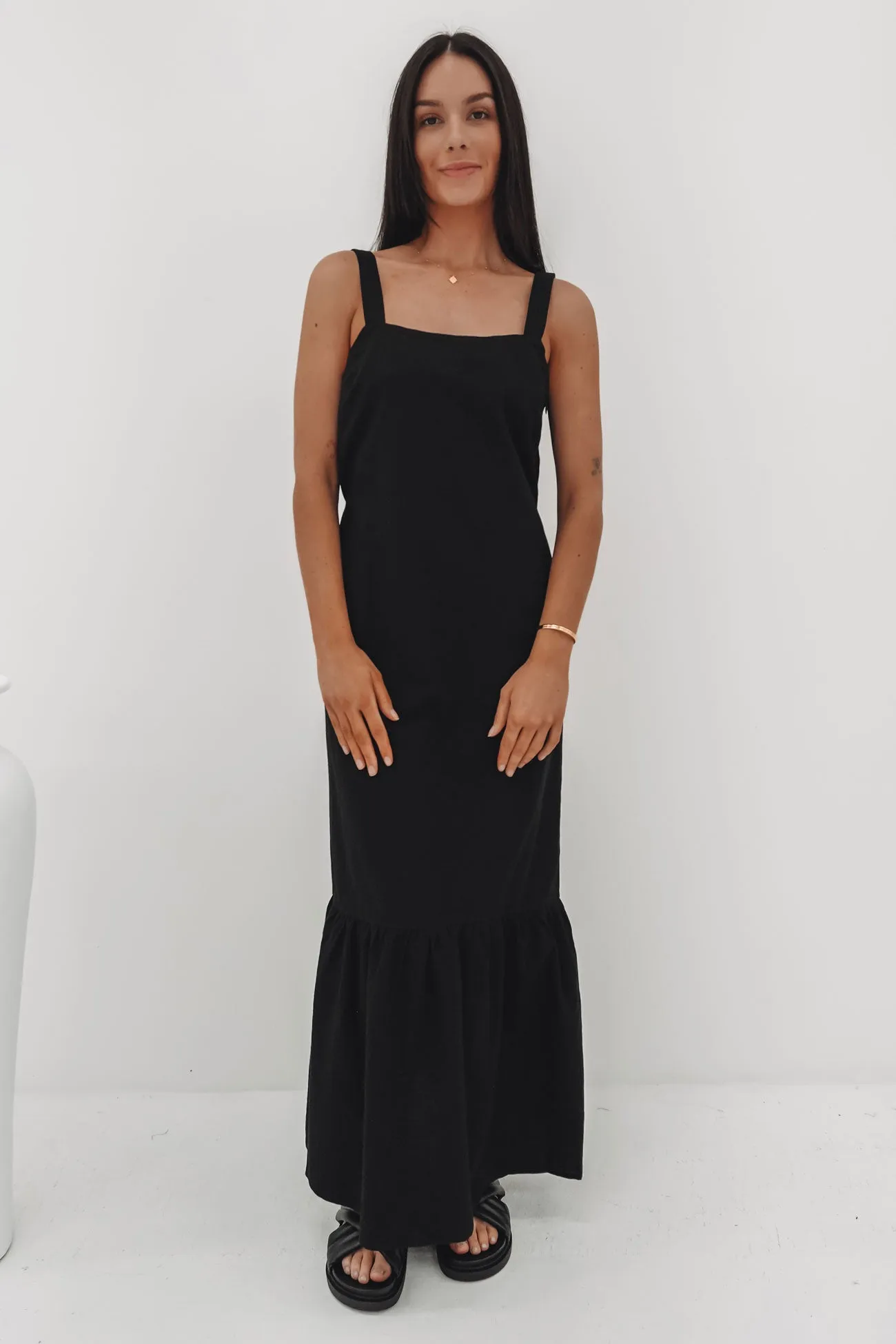 Willa Maxi Dress Black Evening Chic Cozy Fit