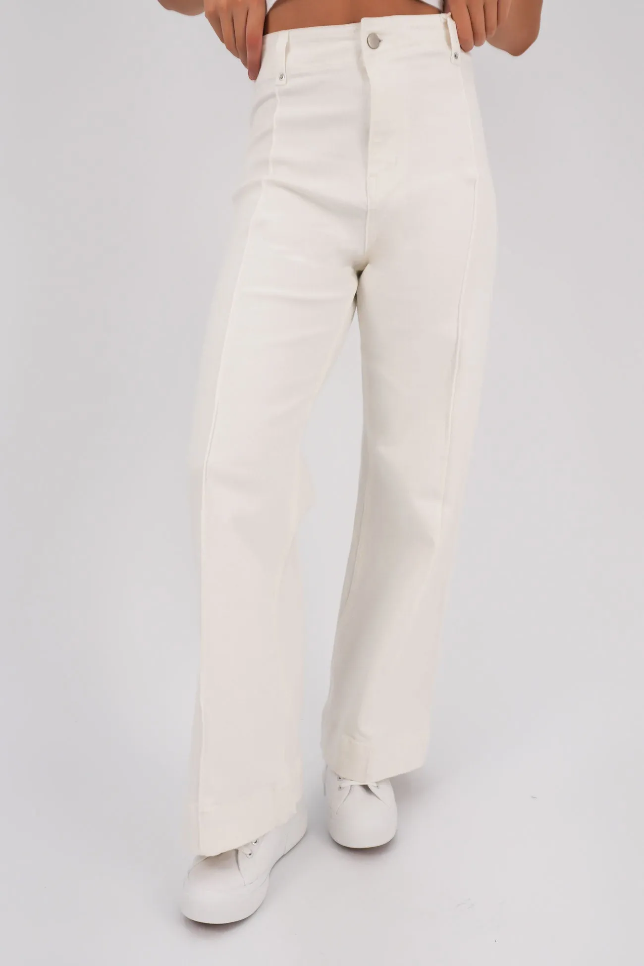 Lara Jean White Style Upgrade Beach Day Minimalist Style Youth Style