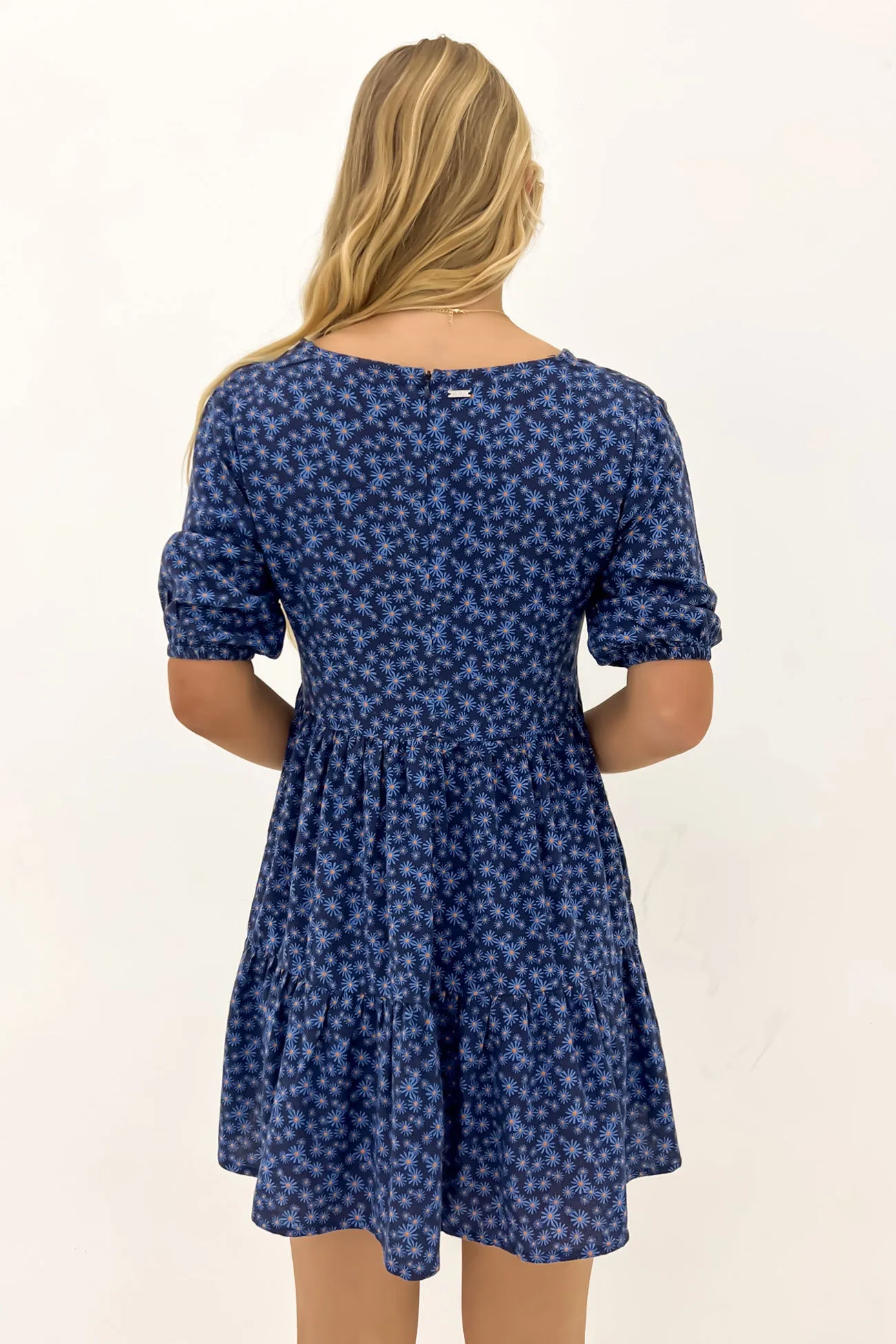 Trendy summer outfit Cosmo Vienna Dress Outer Space
