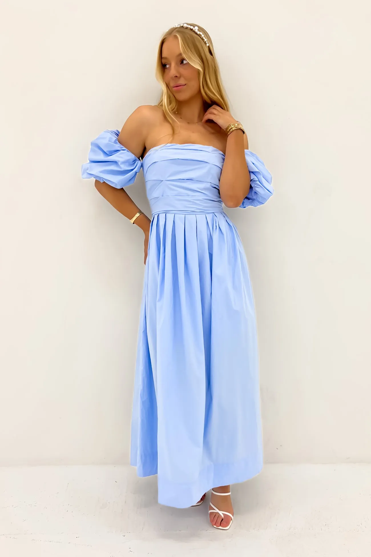 Dempsey Midi Dress Blue Elegant evening wear Fashion-Forward Fit