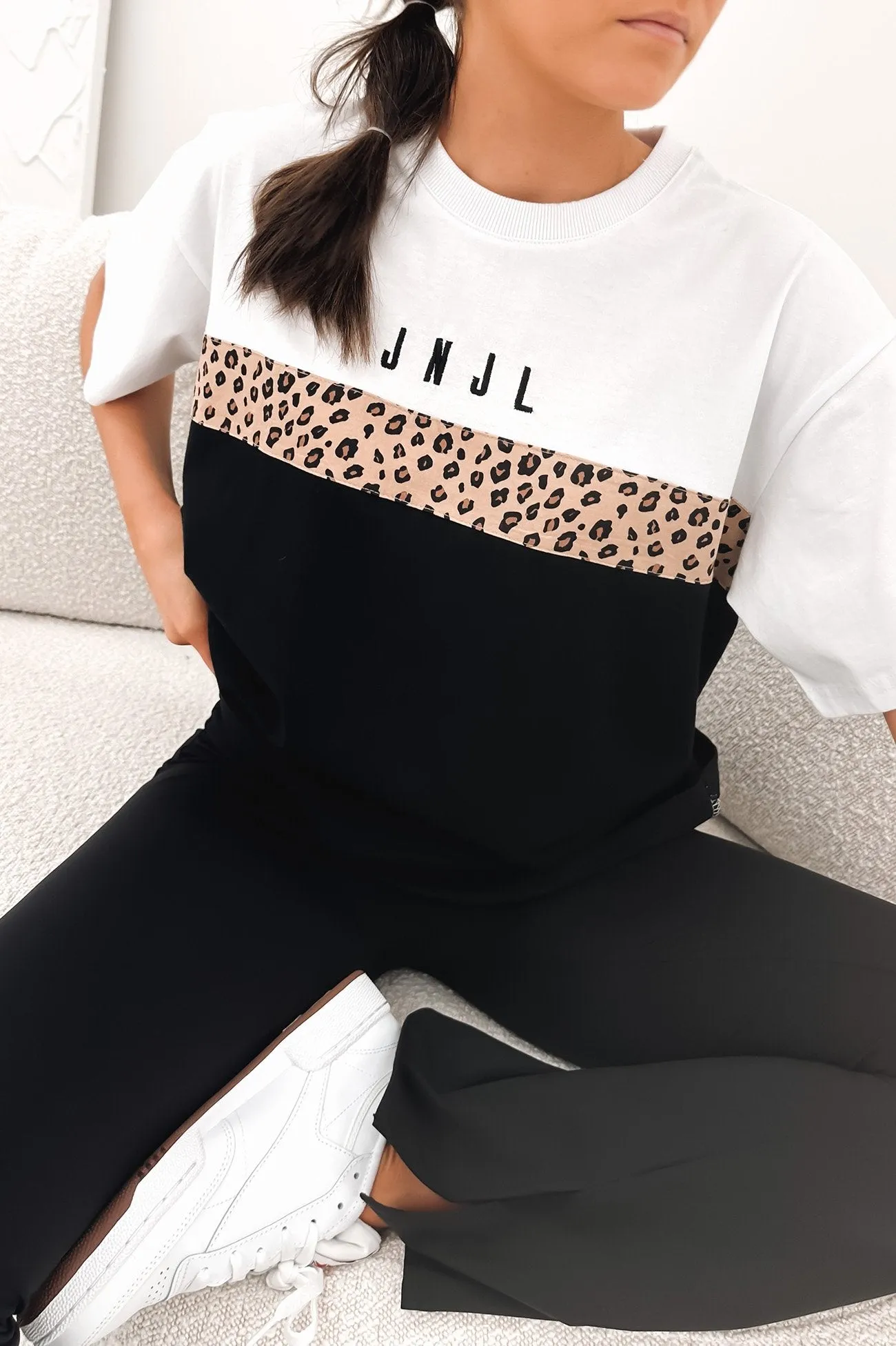 Skin Friendly Lining Leopard Panel Up Tee Black
