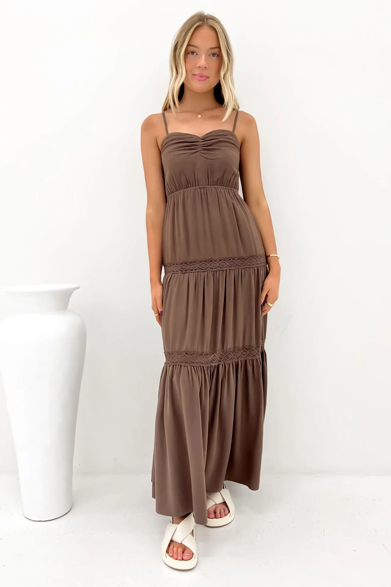 Toledo Maxi Dress Brown Weekend Look
