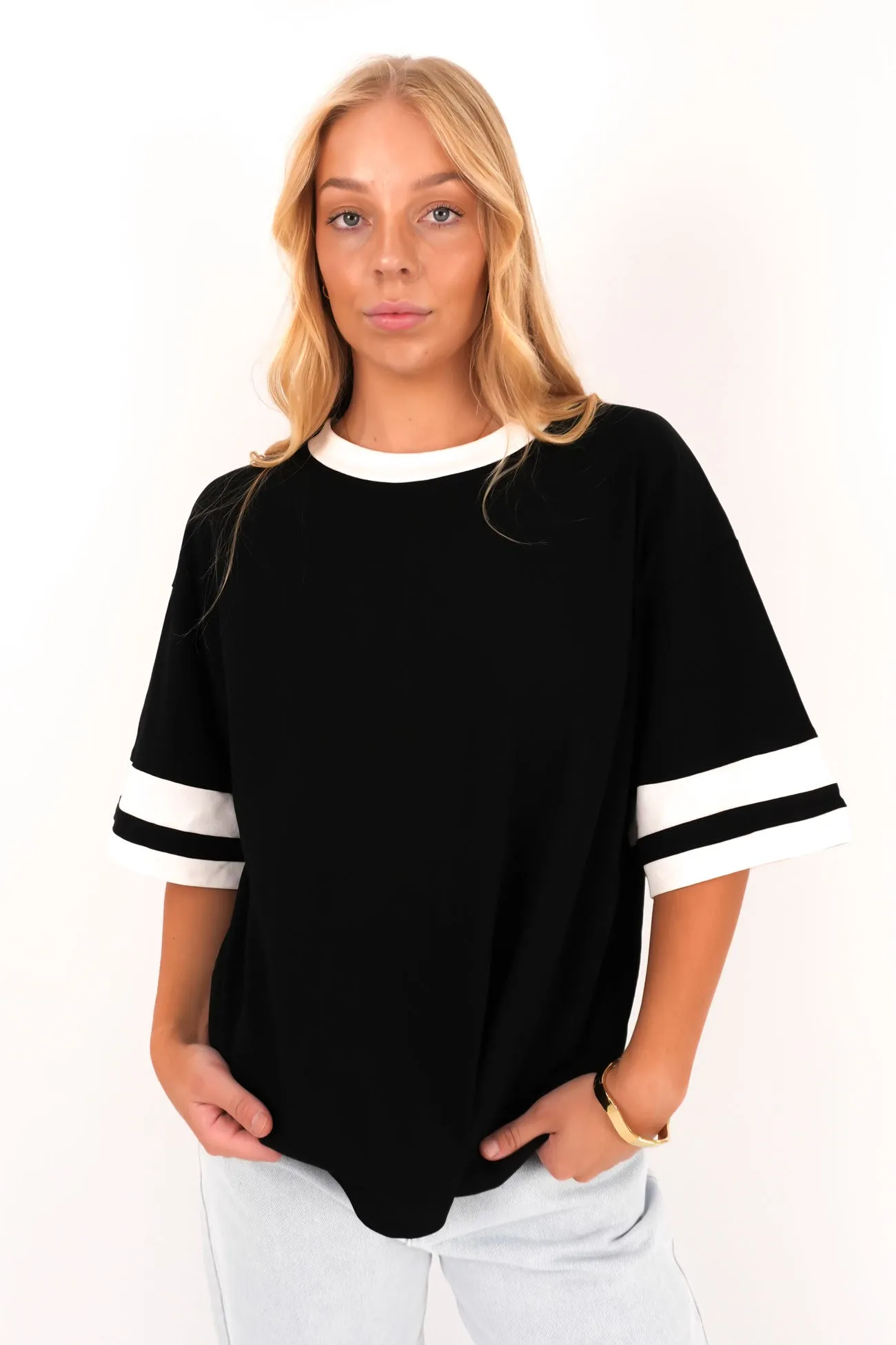 Soft Layering Geometric precision Della Tee Black White