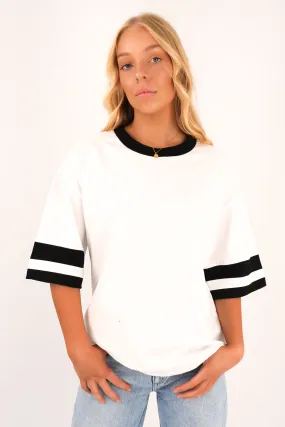 Della Tee White Black NoSideSeams Active Trend Look