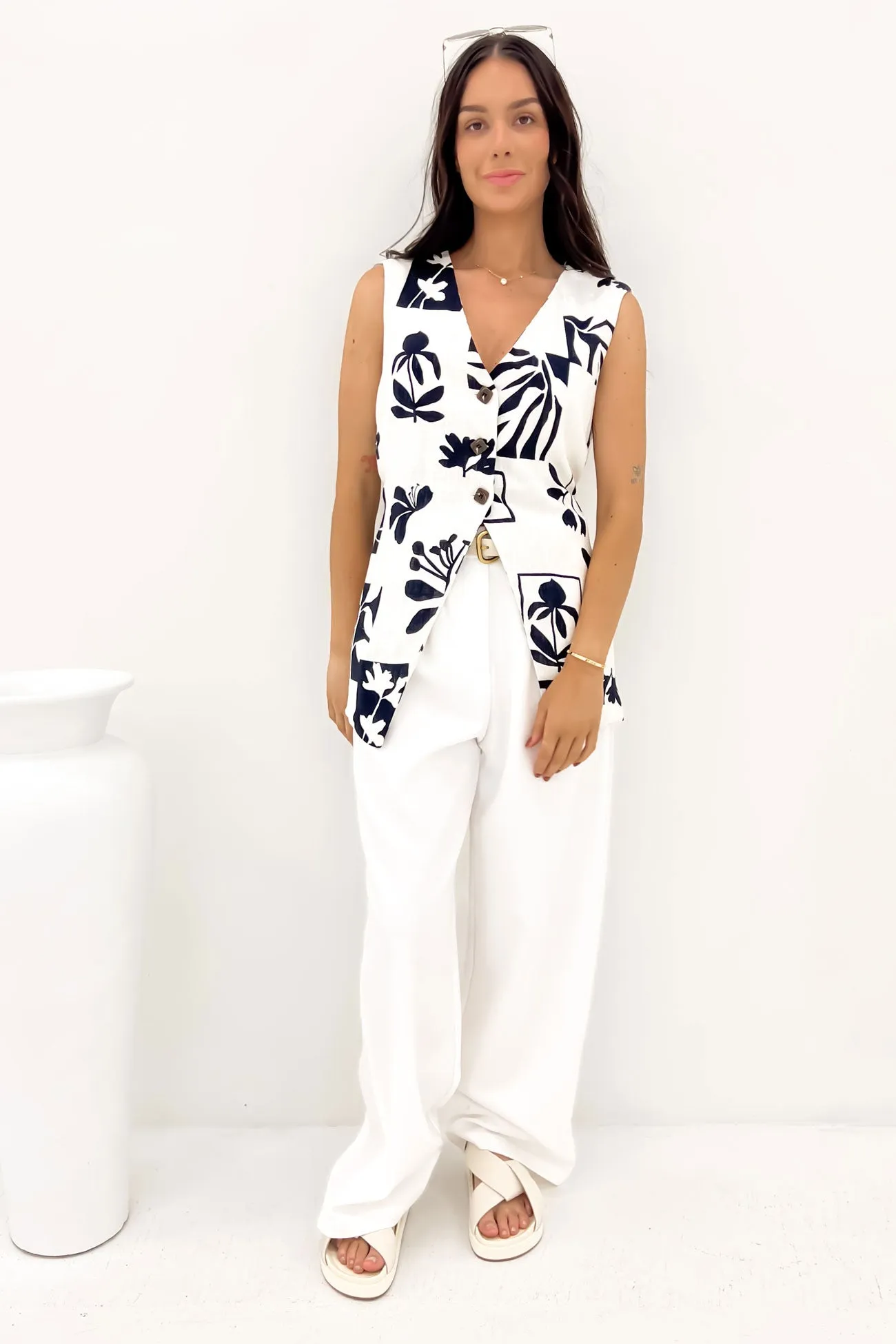 Dory Vest Silhouette loyalty Temperature Regulating